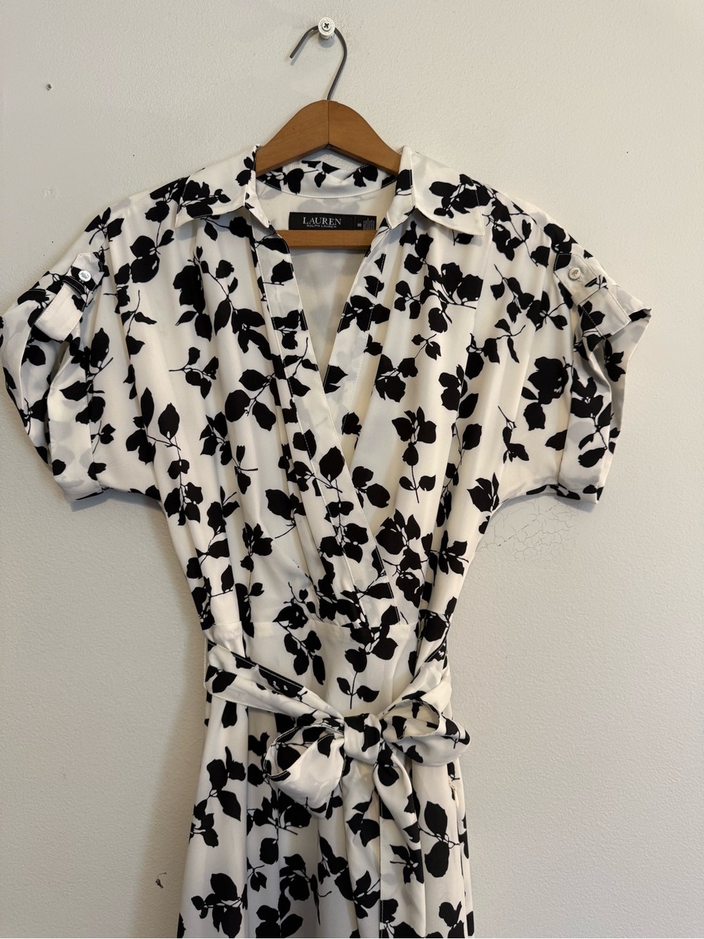 Lauren Ralph Lauren Women's Leaf-Print Belted Crepe Dress Off White & Black 00 - Picture 3 of 9
